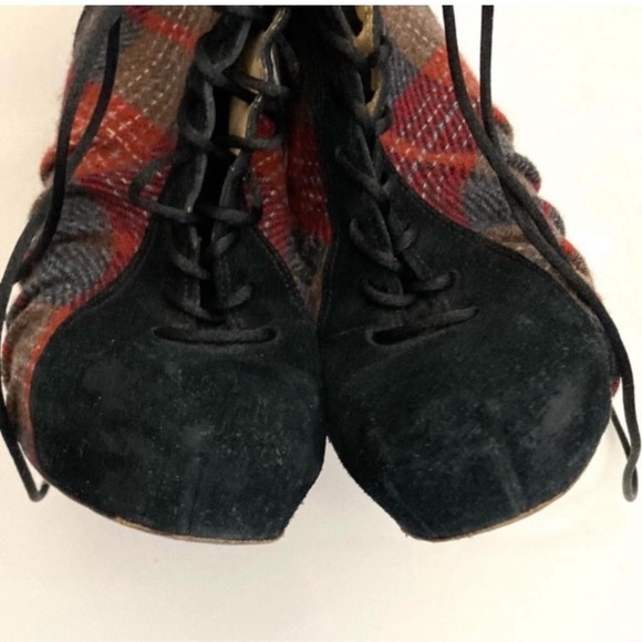 L.A.M.B. Blazon Plaid Lace Up Suede Bootie Heels 7.5 - Picture 8 of 9